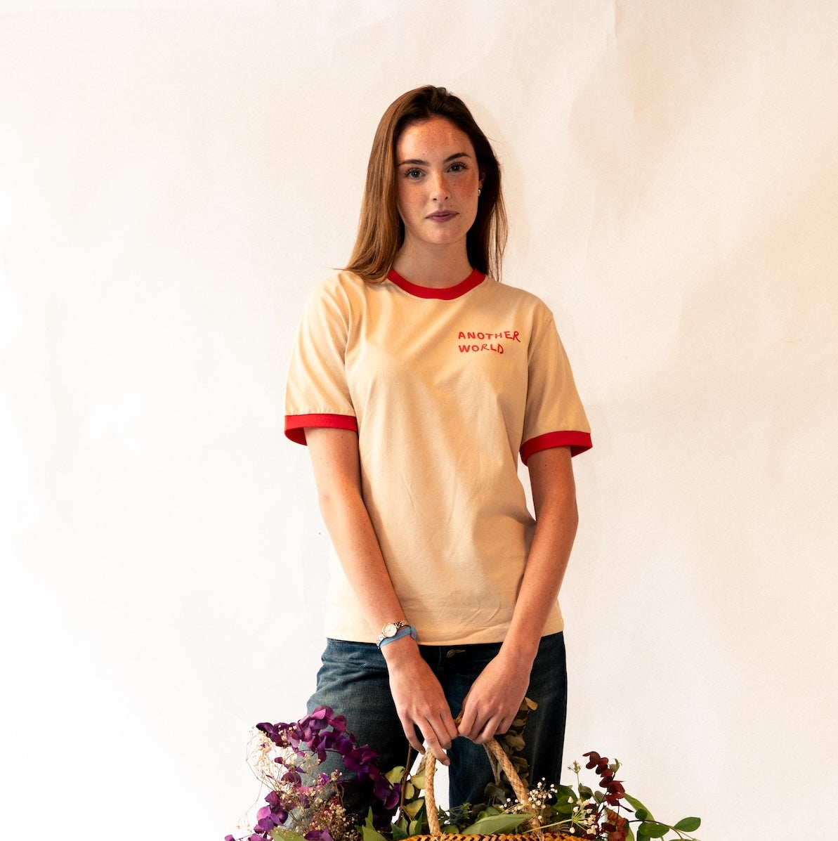 Camiseta Another World