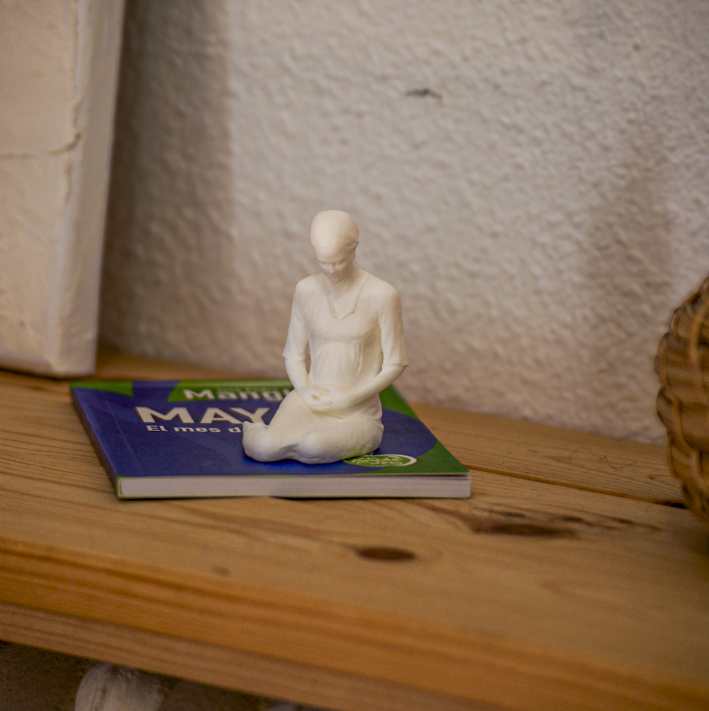 Escultura Madre de Hakuna (6cm)