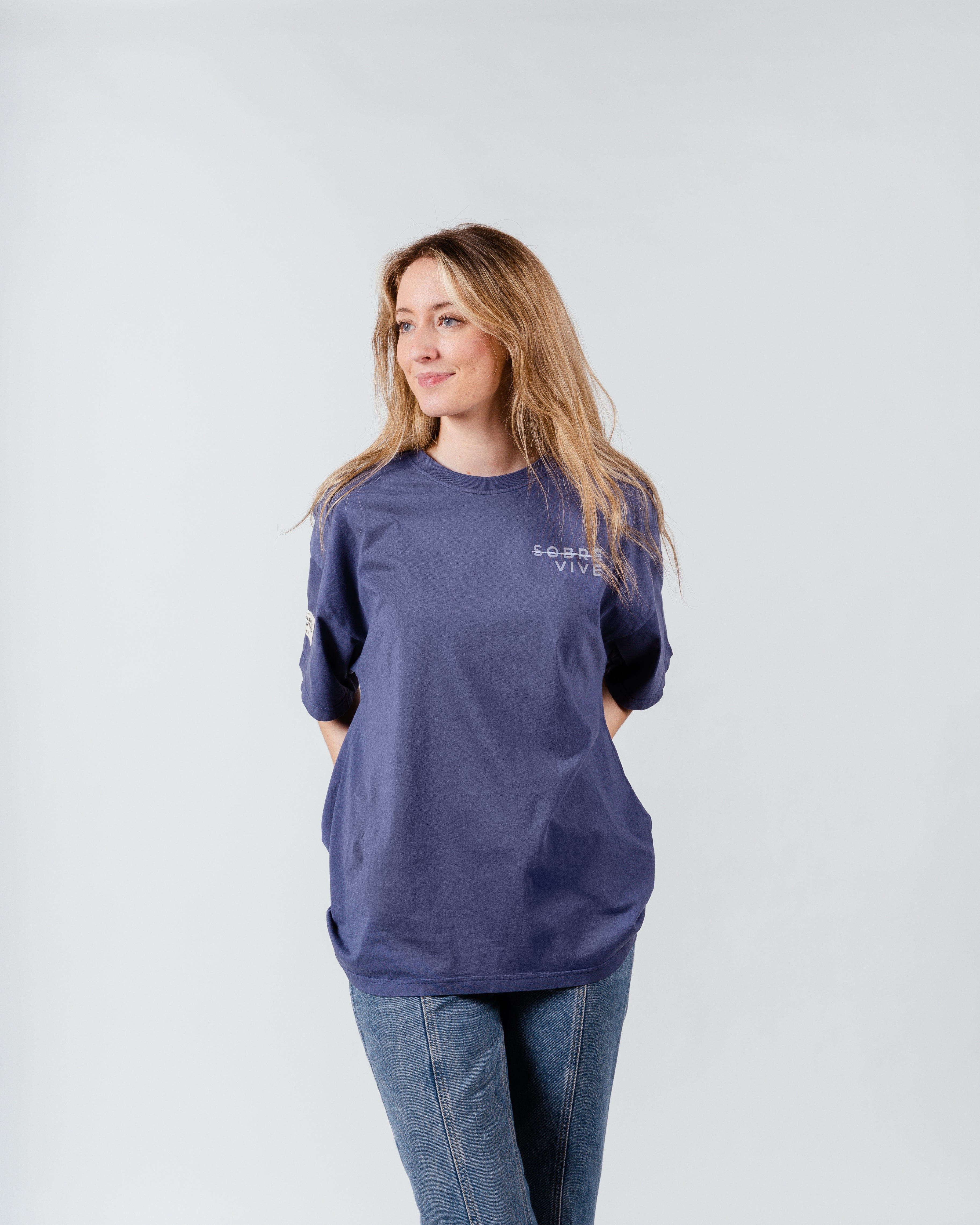 Camiseta Oversize SOBREVIVE