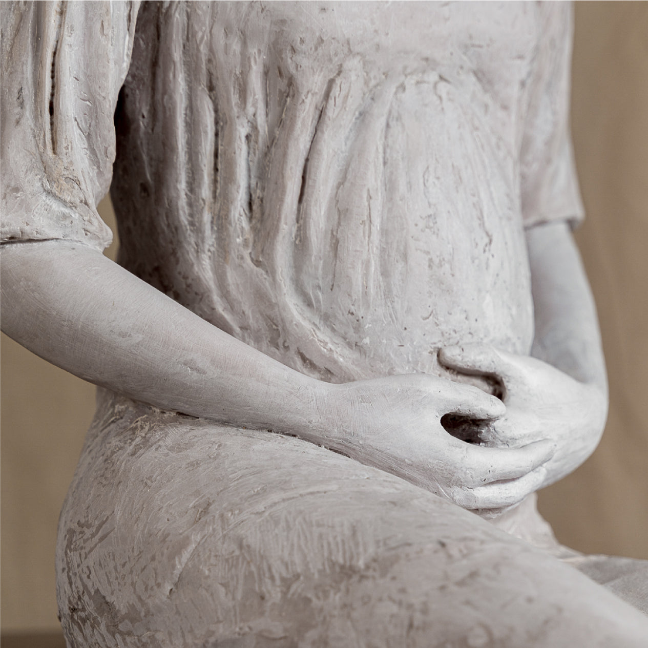 Escultura Virgen de Hakuna embarazada vientre